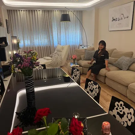 Modern 2-bedroom In Komuna E Parisit *
